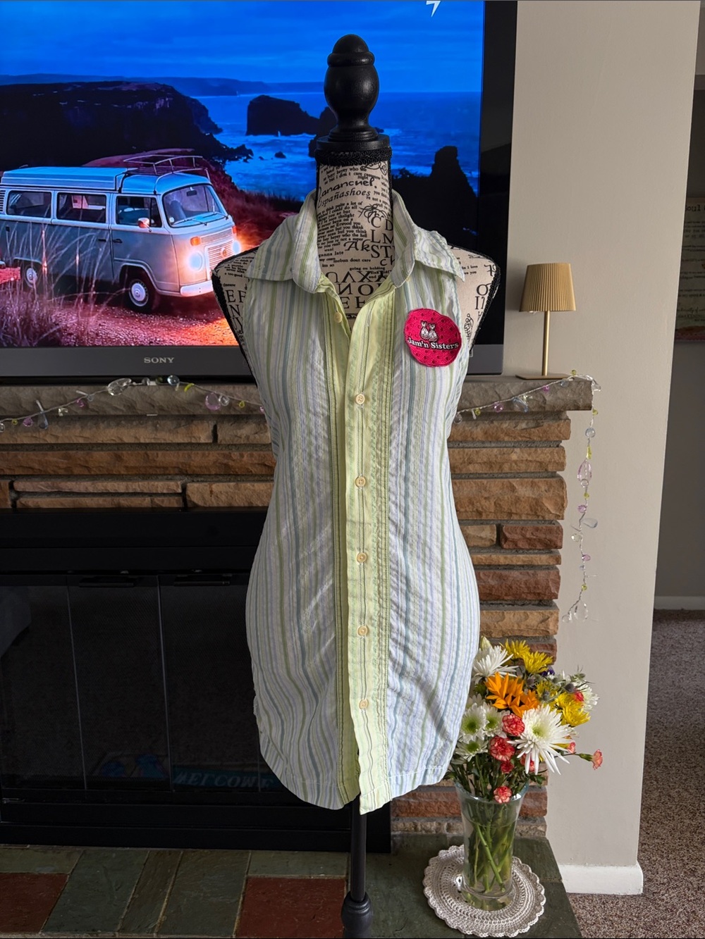 Sleeveless Striped Button-Up Apron with Contrast Placket